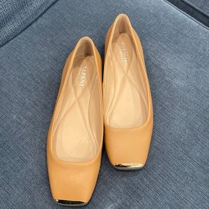 Alfani flats. Gold toe. Cute and trendy. Never worn.